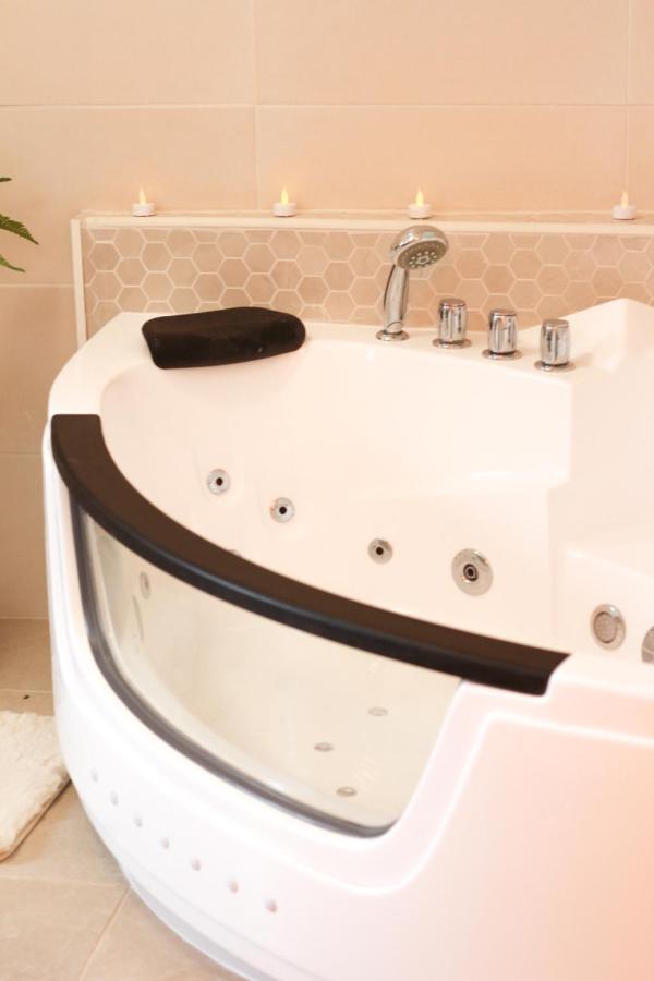 La Bulle Grassoise - Appartement Spacieux Avec Balneo Et Parking กราส ภายนอก รูปภาพ